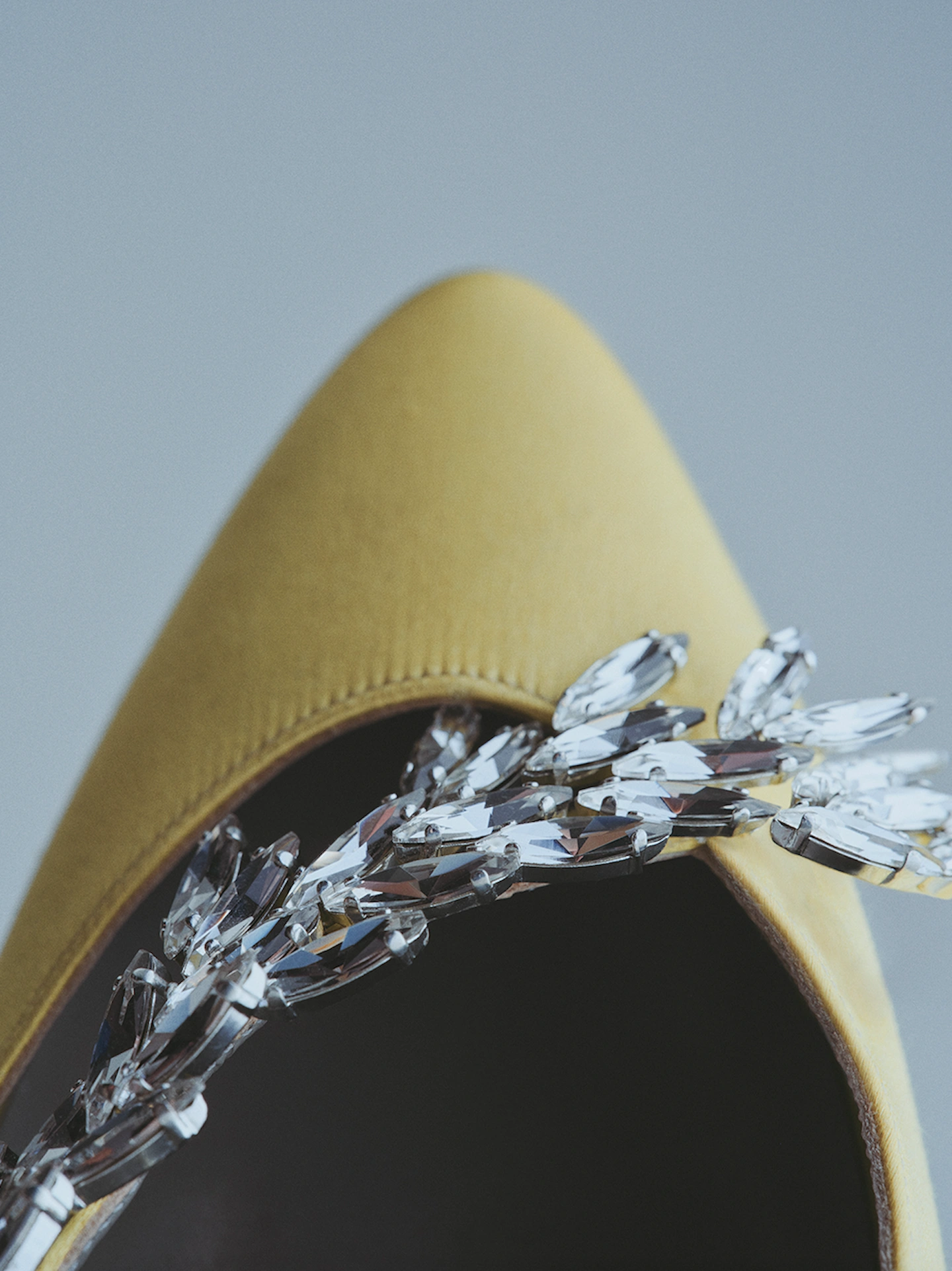 piccioli junta a balenciaga con manolo blahnik 25gramos 1