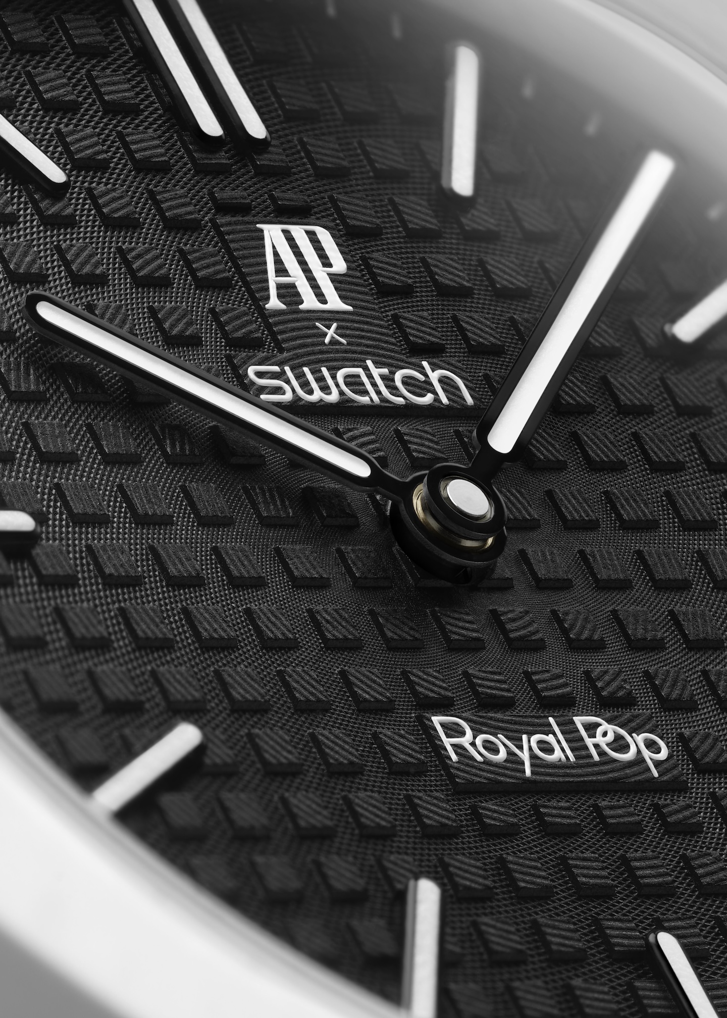 swatch y audemars piguet lanzan un royal oak que no se lleva en la muneca 25gramos 13