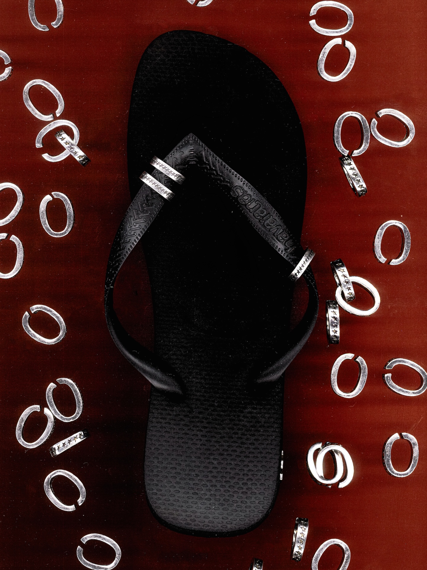 a las havaianas de twojeys no les podian faltar joyas 25gramos 7