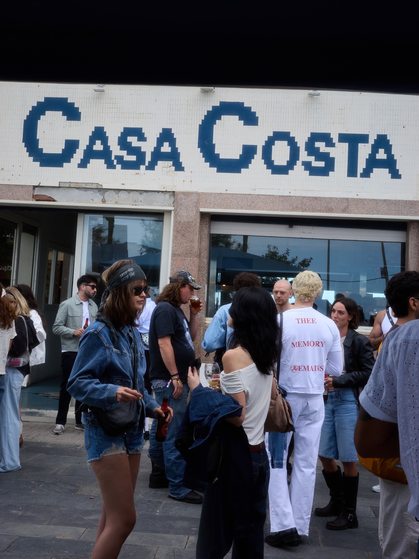 bufet socis club y barbacue dan por inaugurada la temporada de festivales junto a levis 25gramos 3