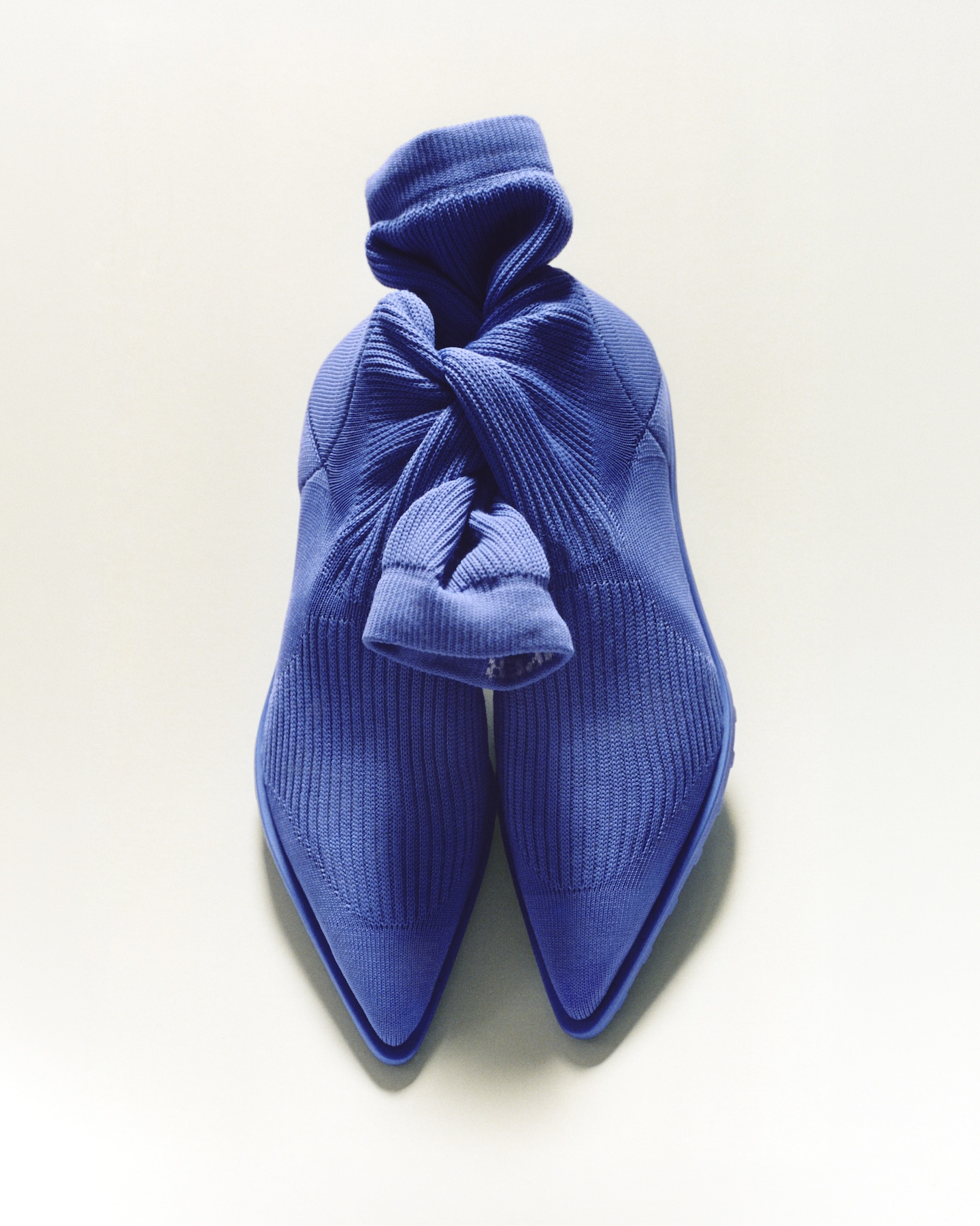 el ultimo experimento de camper e issey miyake se llama anna 25gramos 6