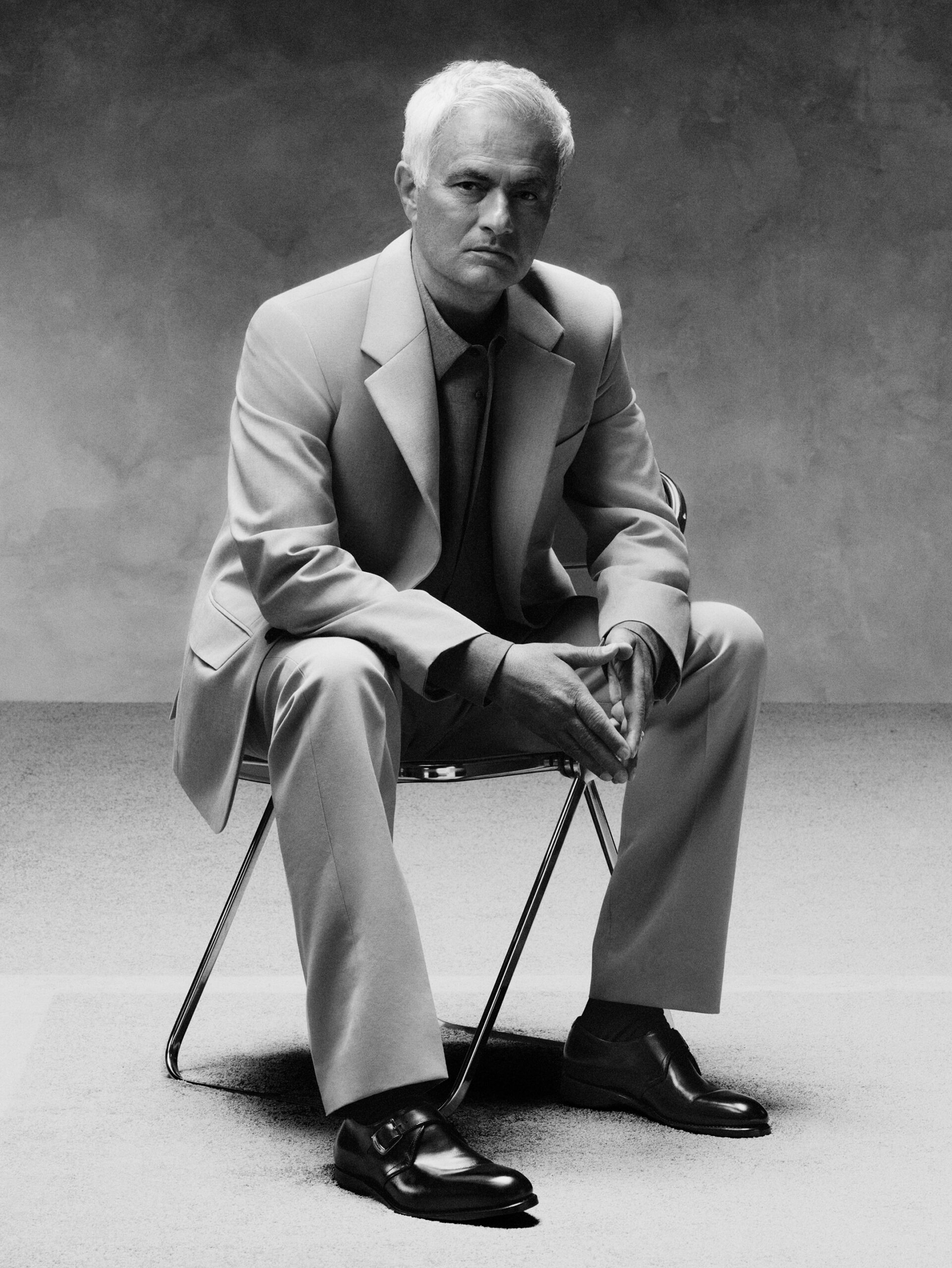 ferragamo escoge a mourinho para su tercer capitulo de legends reimagined 25gramos 1 scaled
