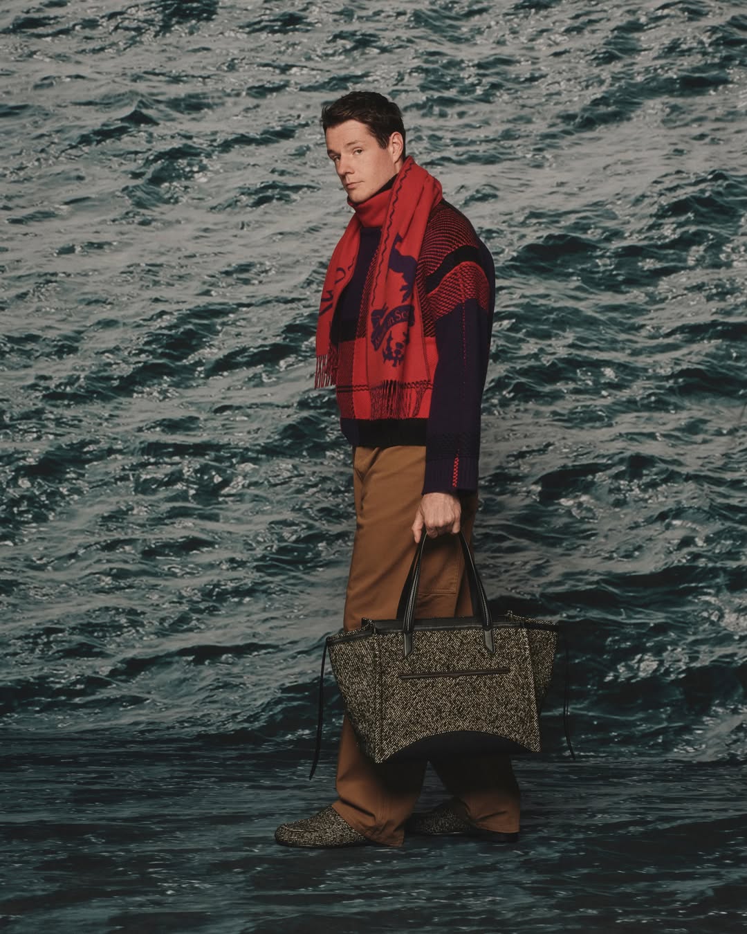 jw anderson pone frente a la camara a su circulo artistico mas intimo 25gramos 4
