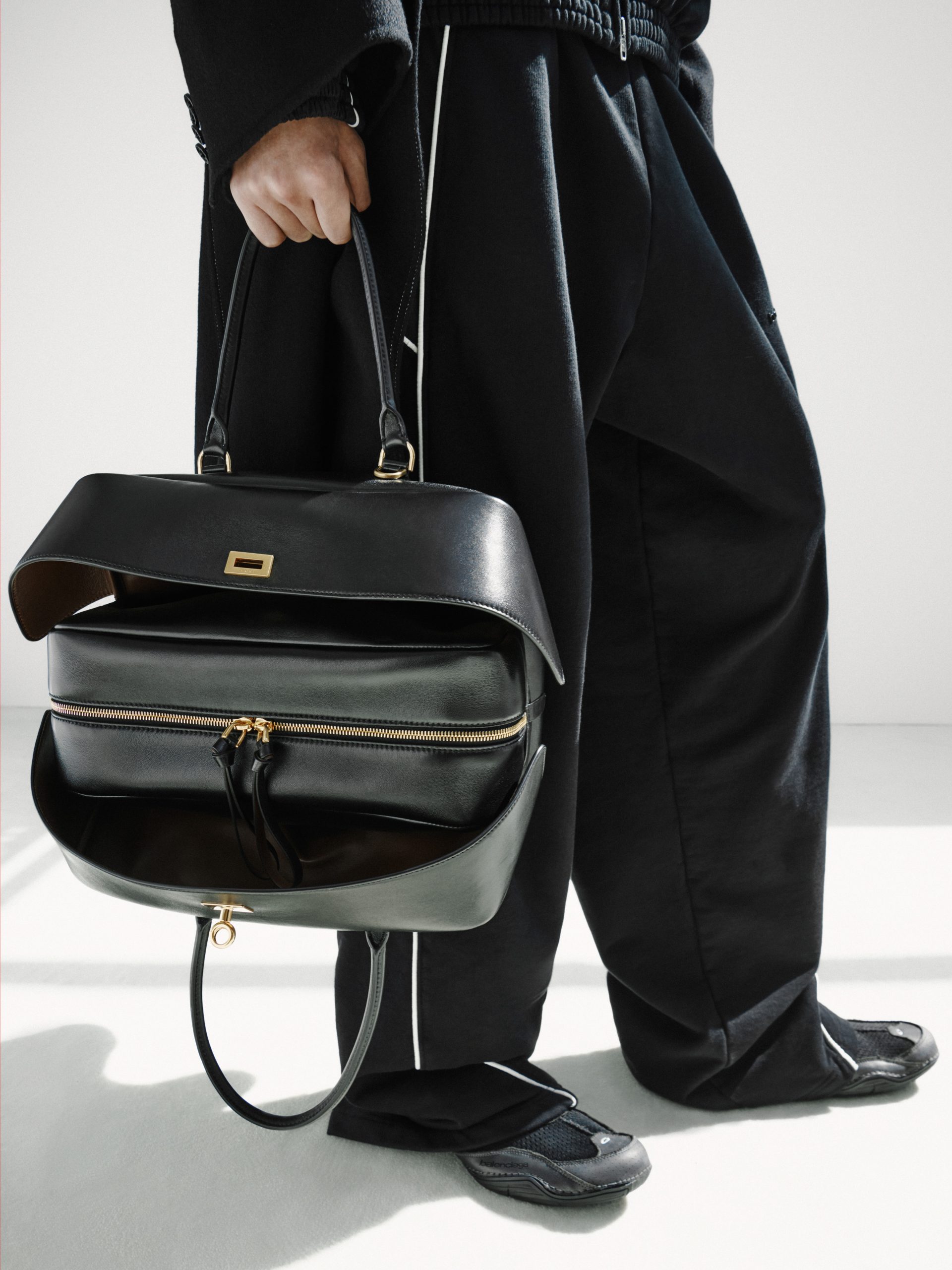 la ligereza define el balenciaga de piccioli 25gramos 7