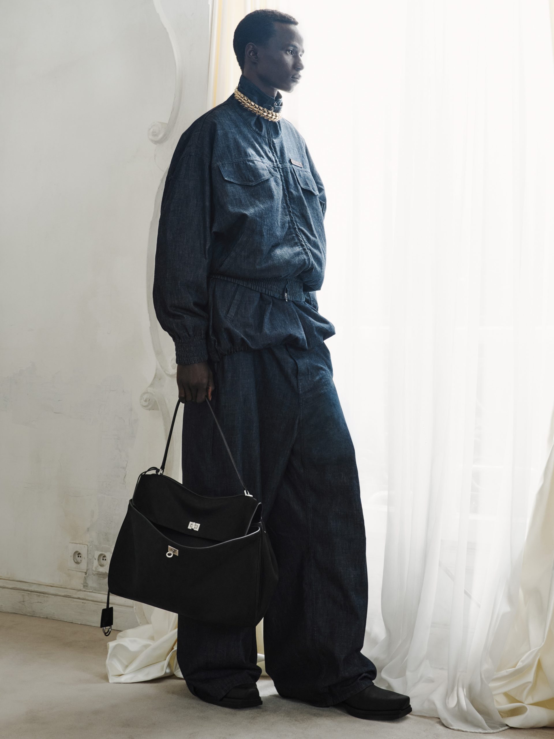 la ligereza define el balenciaga de piccioli 25gramos 8