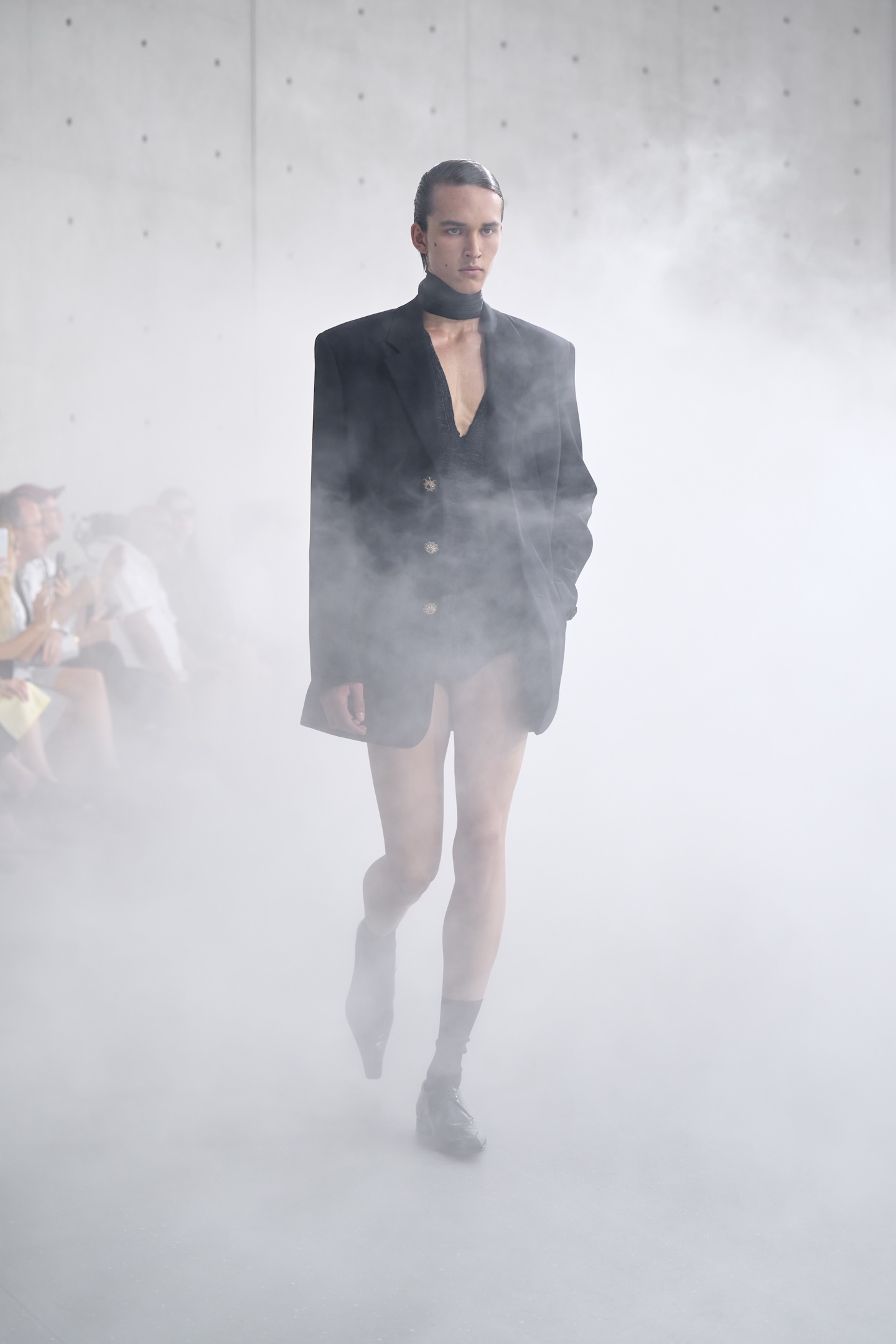 para anthony vaccarello la seduccion esta en no tener que seducir 25gramos 16