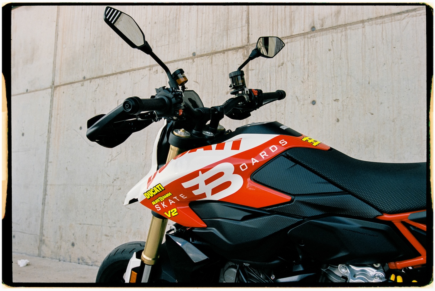 bogart se lleva a ducati hasta los skateparks de canarias 25gramos 4
