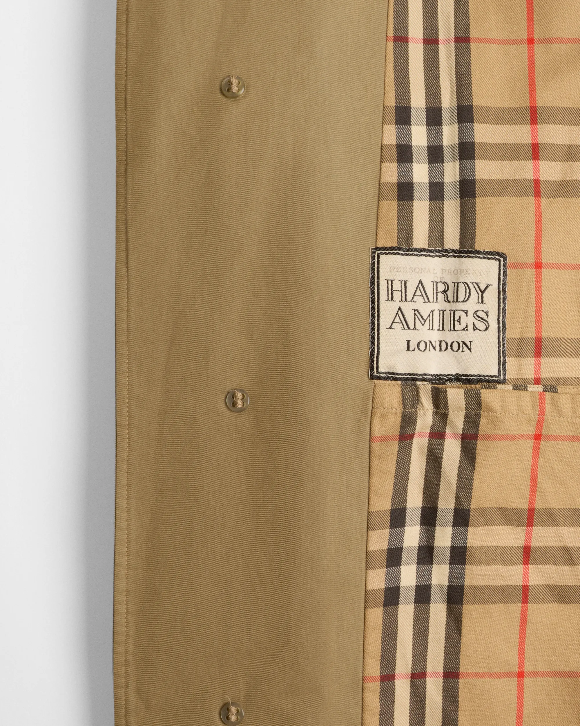 burberry dedica una exposicion a la historia del trench 25gramos 2