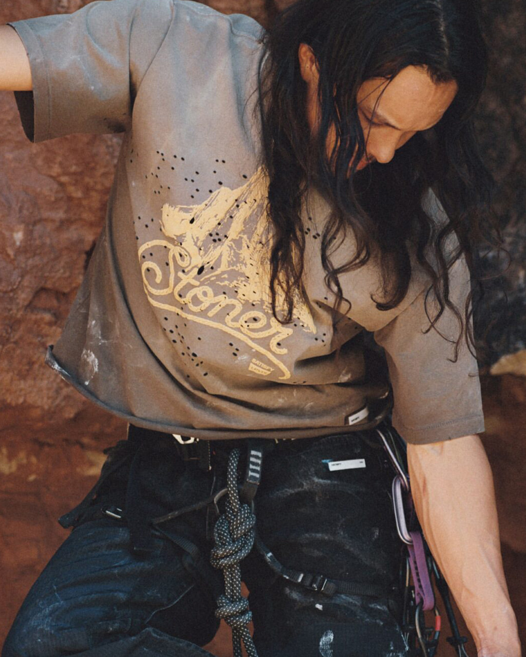 satisfy y levis vuelven a llevar el denim a la montana 25gramos 5