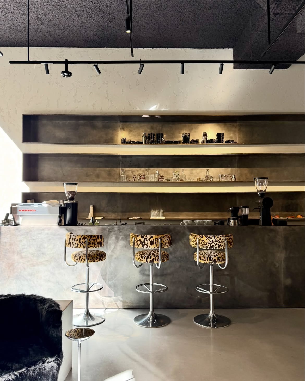 un cortado en la cafeteria de saint laurent 25gramos 2