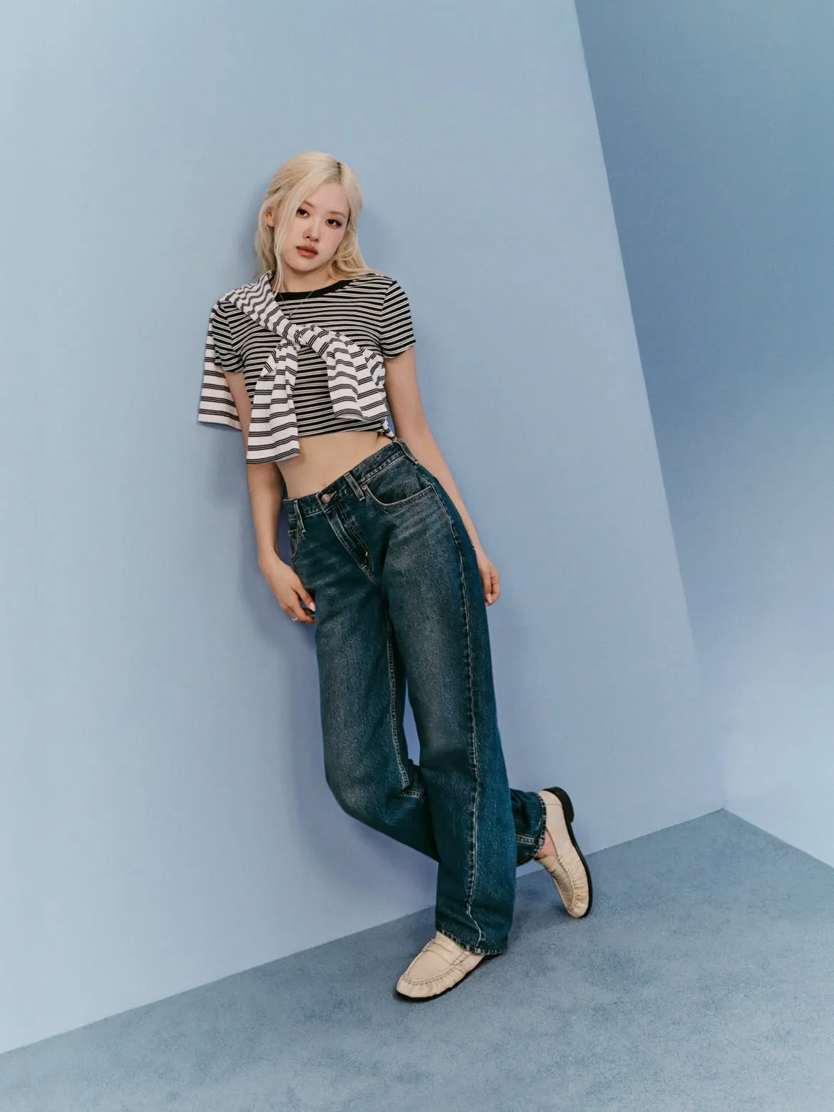 levis deconstruye su uniforme clasico junto a shai y rose 25gramos 6