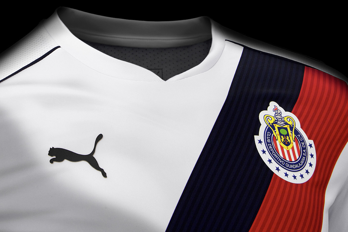 PUMA Football_CHIVAS AWAY_Details1