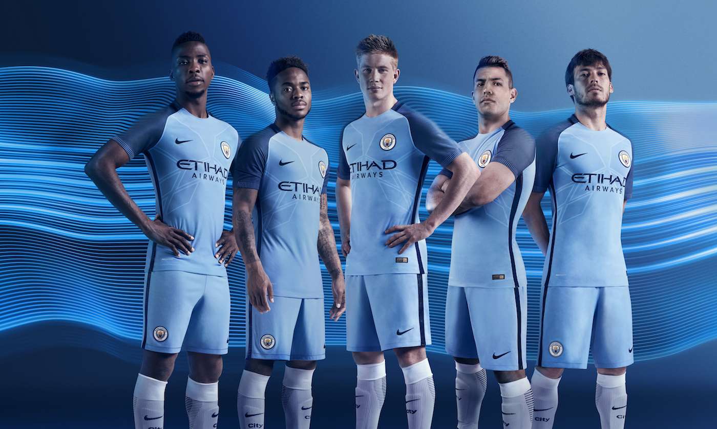 SU16_FB_WE_ManCity_CK_Home_Group_HFR8-003_original