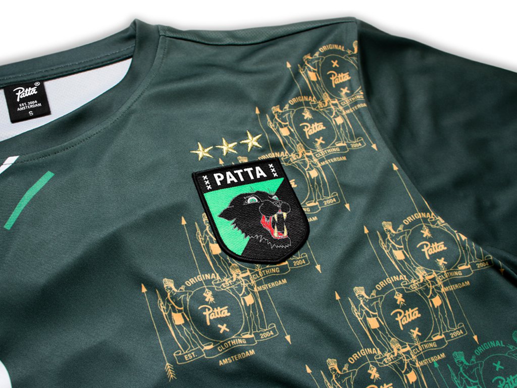 patta_sideways_script_logo_football_jersey-dark_green-04