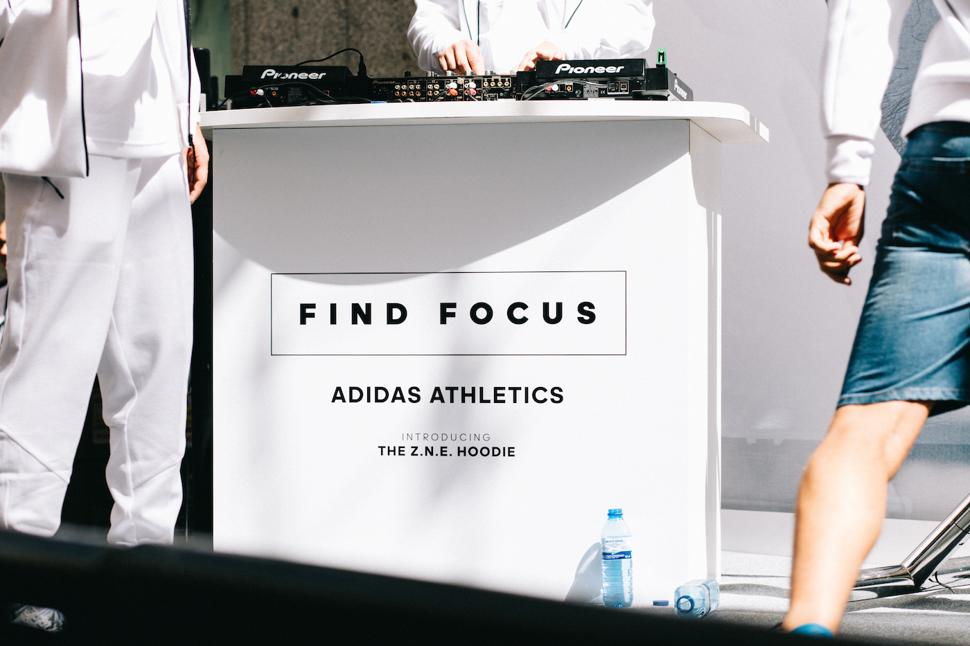 gareth-bale-foot-locker-madrid-adidas-z-n-e-5