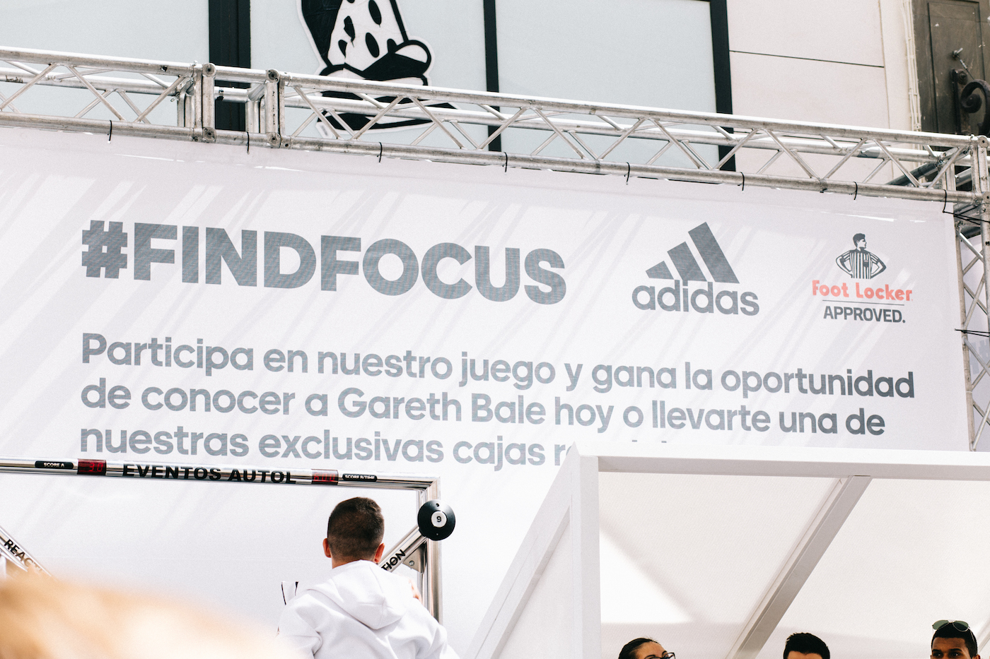 gareth-bale-foot-locker-madrid-adidas-z-n-e