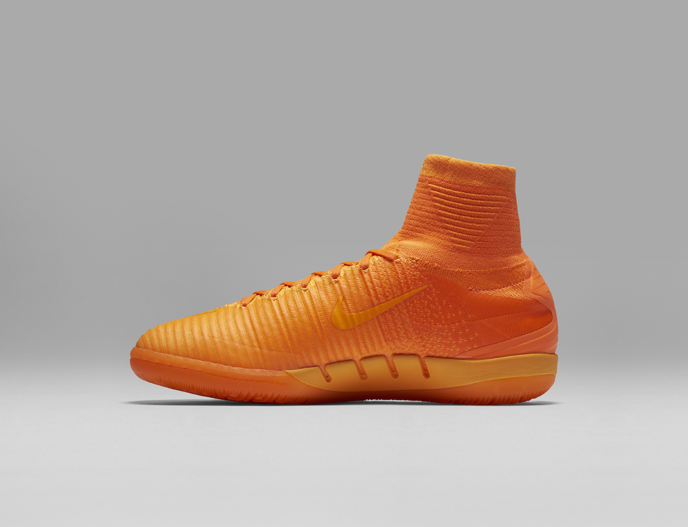 ho16_gfb_floodlightsglow_mercurialx_proximo_ic_04_07_original