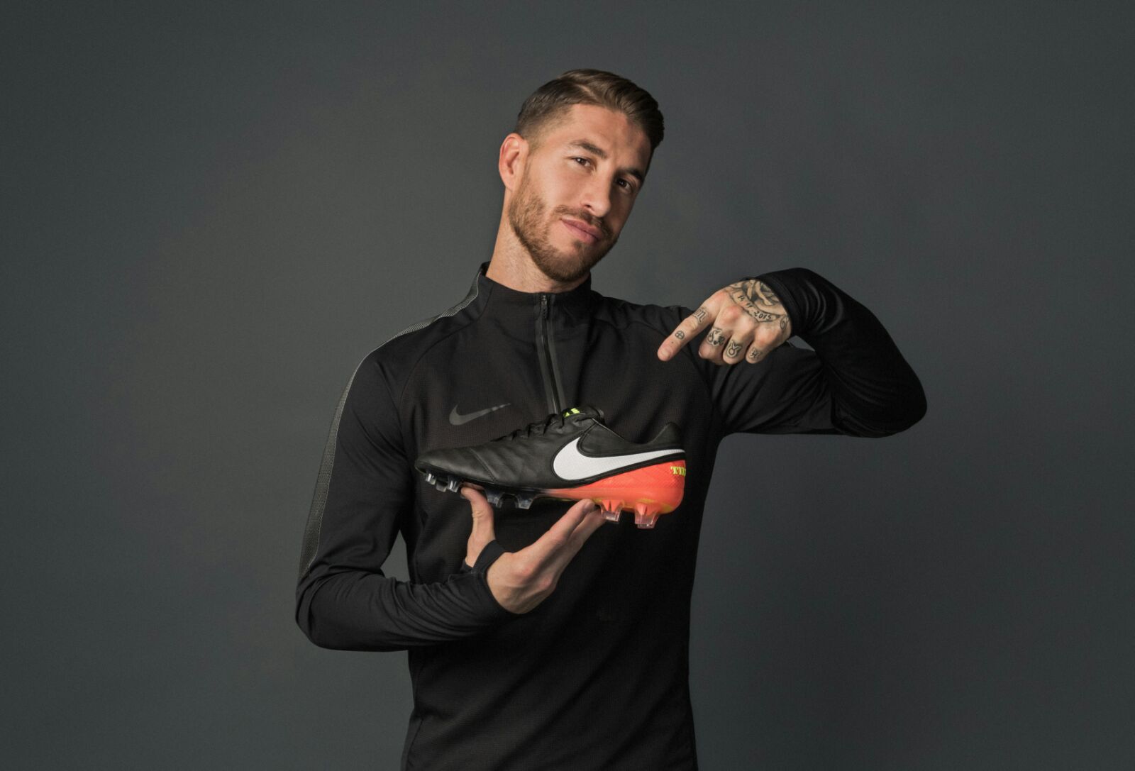 Sergio Ramos renueva finalmente Nike hasta 2020 - Lenders Magazine