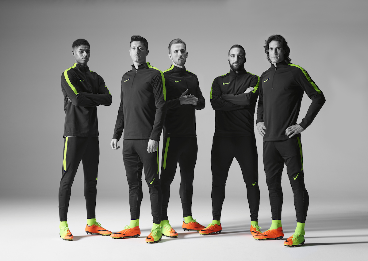 SW17002_NIKE_HVIII_Groupshot02_HD_original