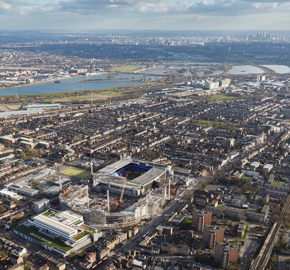 europes-most-expensive-stadium-ever-new-tottenham-stadium-images-and-details (7)