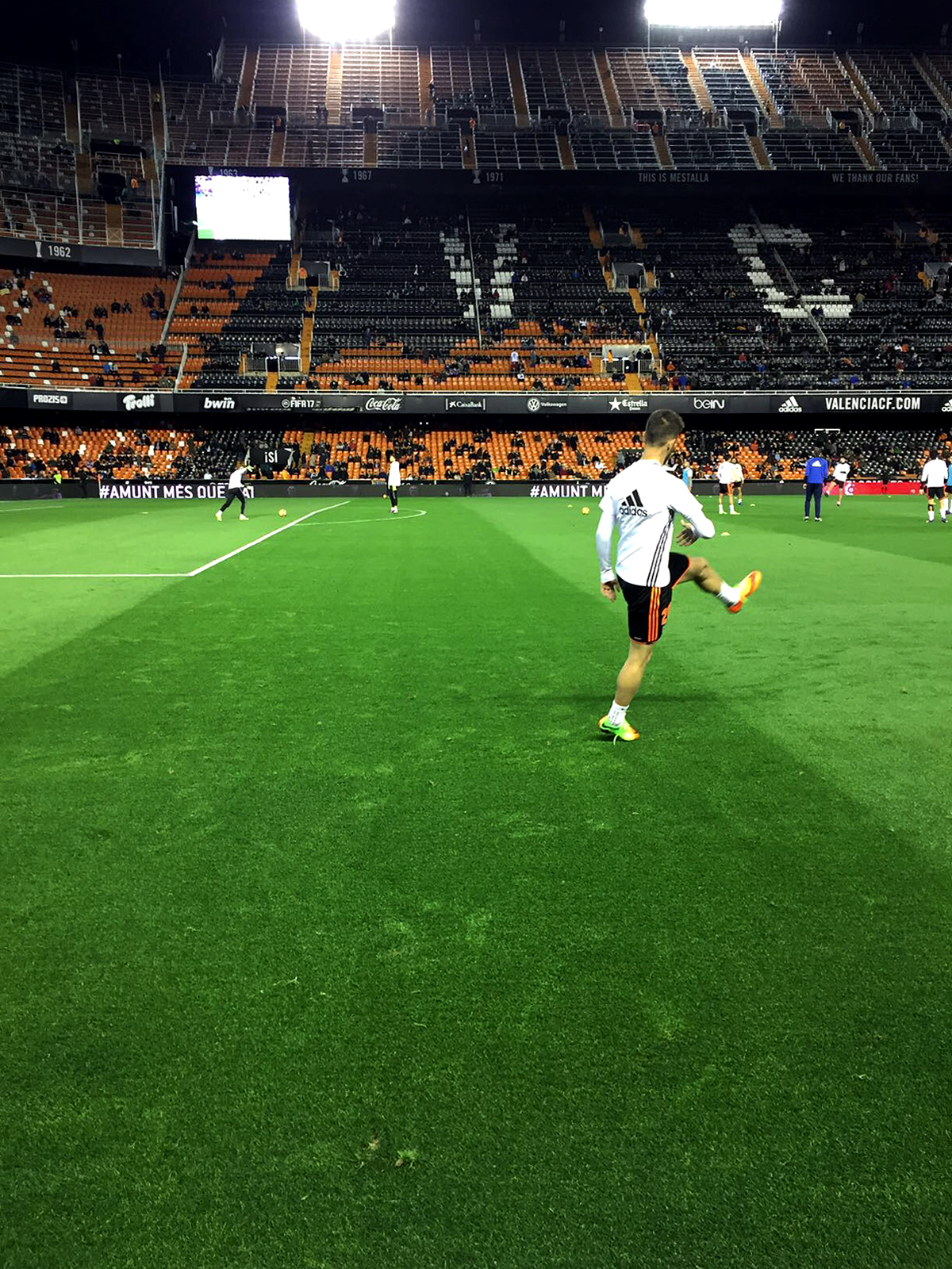 mestalla vip deliveroo 10