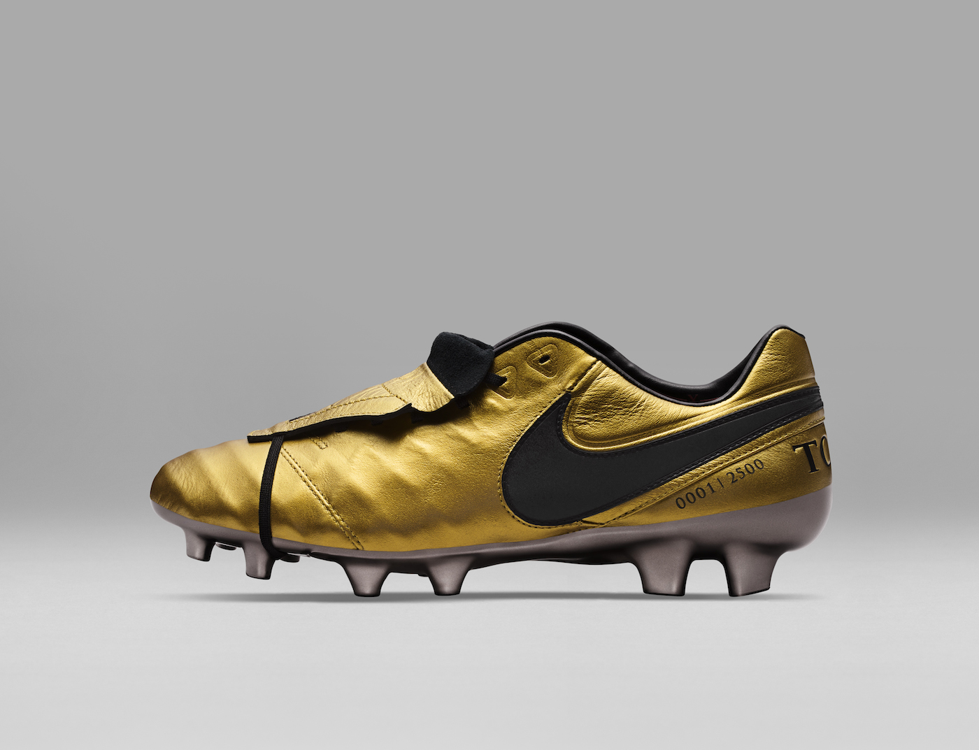 SU17_GFB_Tiempo_Totti_AA0612-706_NIKE_TIEMPO_LEGEND_VI_SE_FG_8_12_original