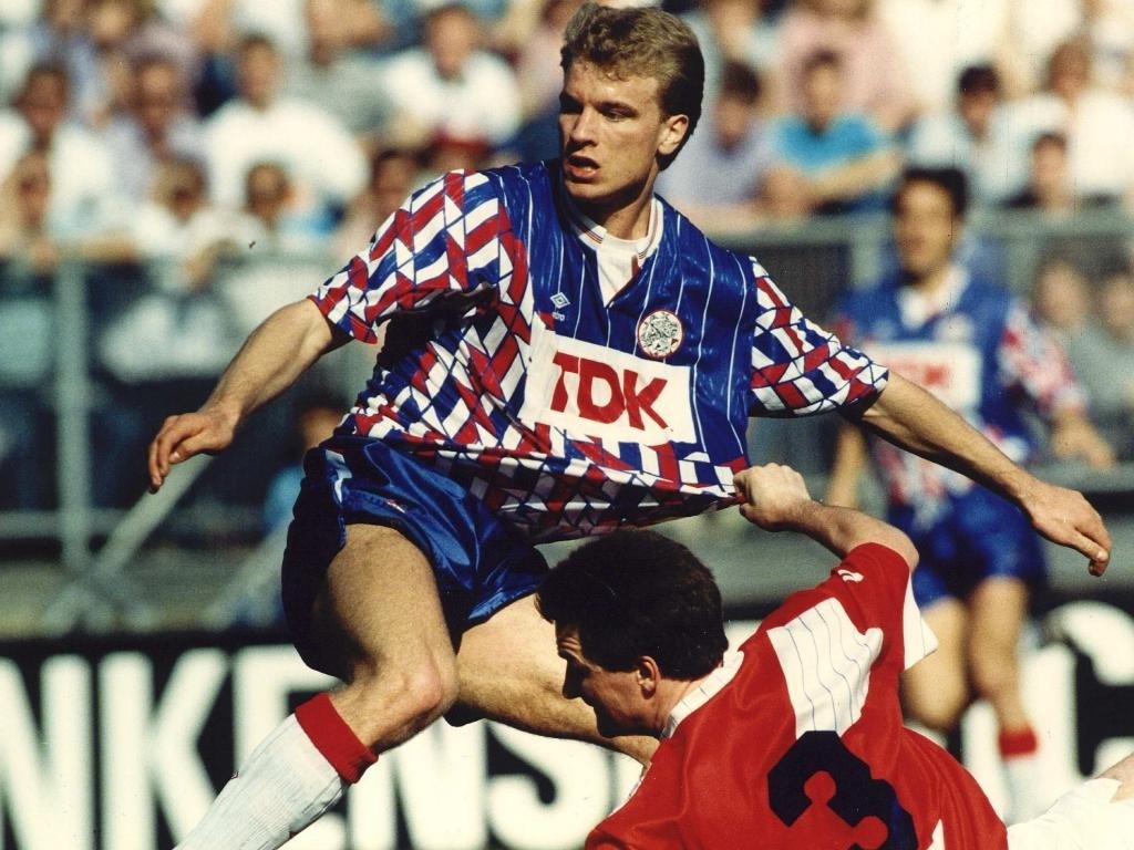 dennis-bergkamp-1253870698