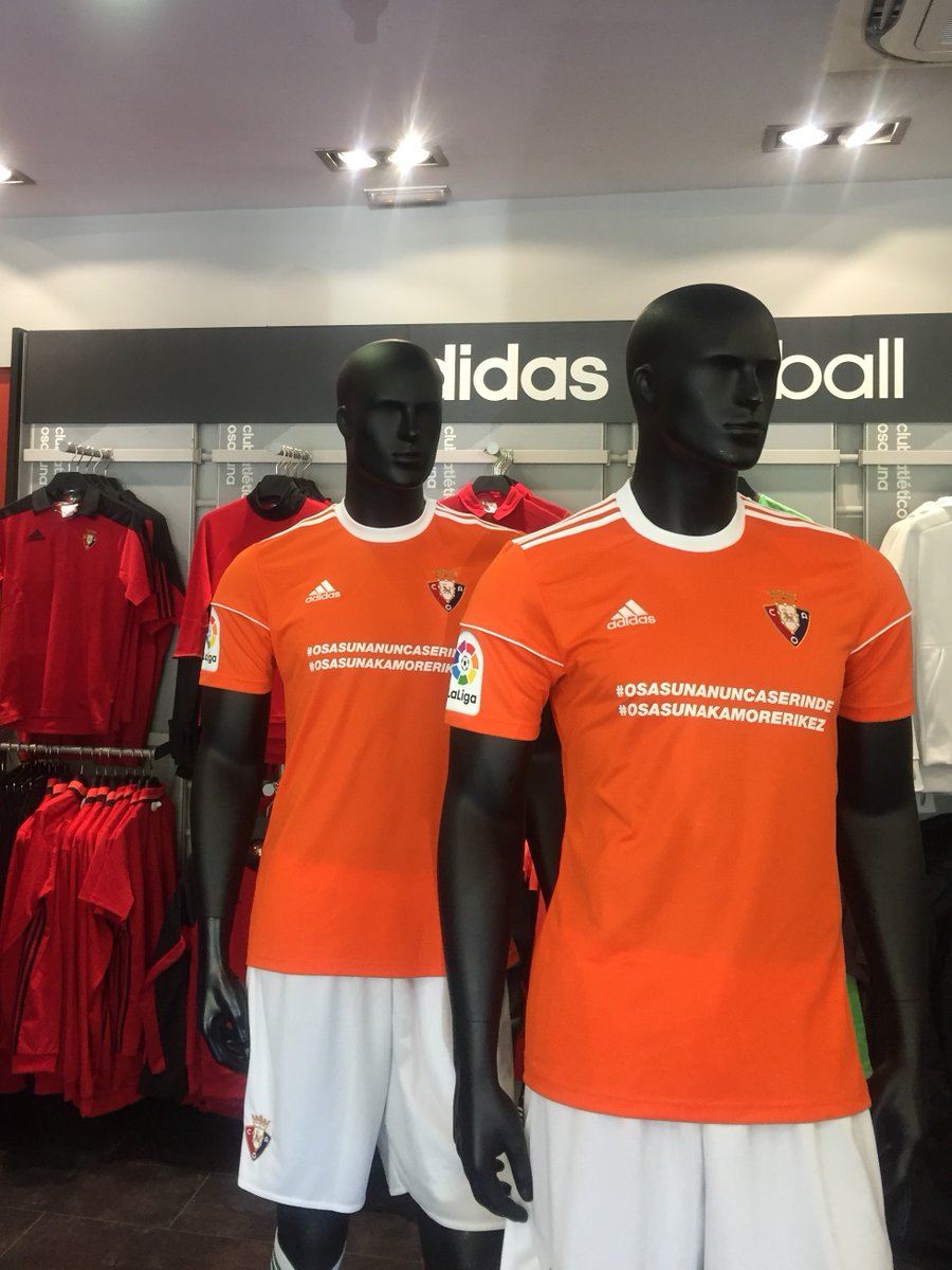 osasuna-to-wear-one-off-kit-away-against-fc-barcelona (3)