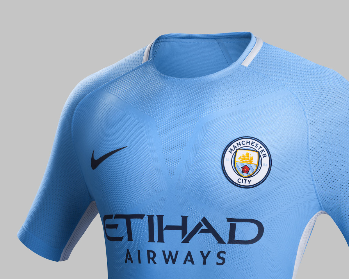 Fy17-18_FB_WE_Club_Kits_H_Crest_Match_Manchester_City_R_original