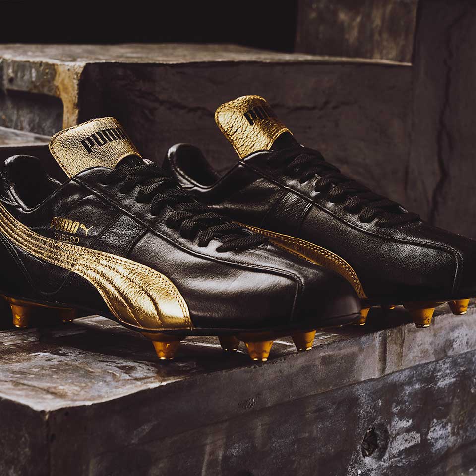 35-years-old-king-football-boot (5)
