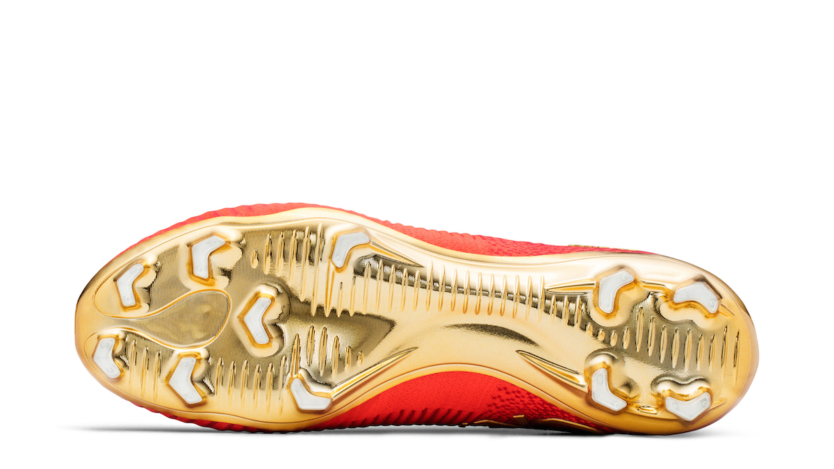 special-portugal-boots-for-cristiano-ronaldo-cr7-mercurial-campeoes5_original