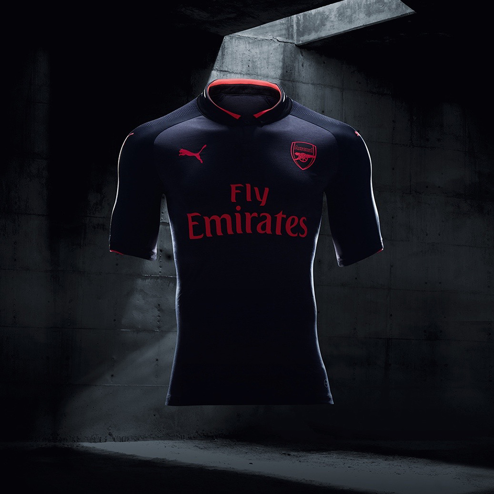 17AW_BTL_RETAIL_TS_Football_Step-Out_xShirt-Only-Arsenal