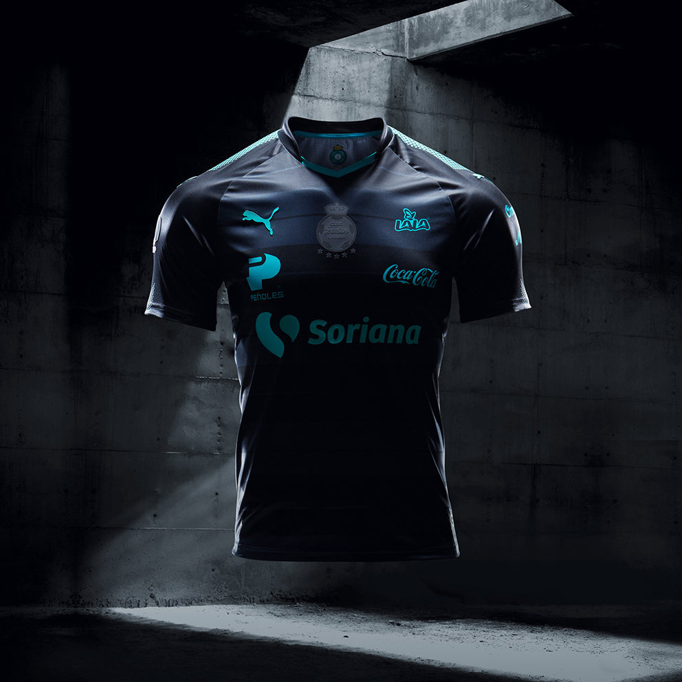 17AW_Social_IG_TS_PUMAFootball_Step-Out_xShirt-Only-Santos_2500x2500px