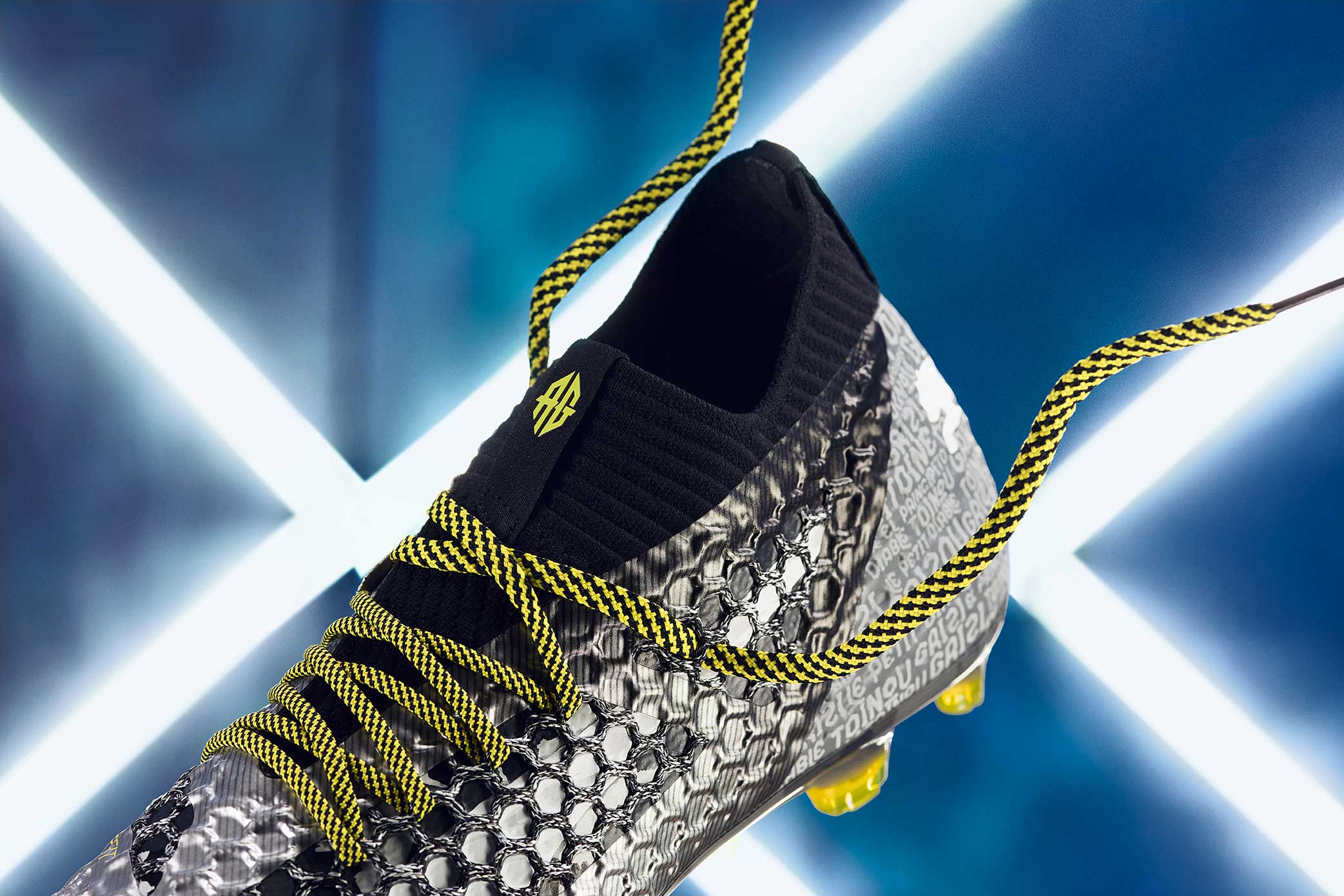 18SS_TS_Football_Future_Grizi_Details_SockBlue_666