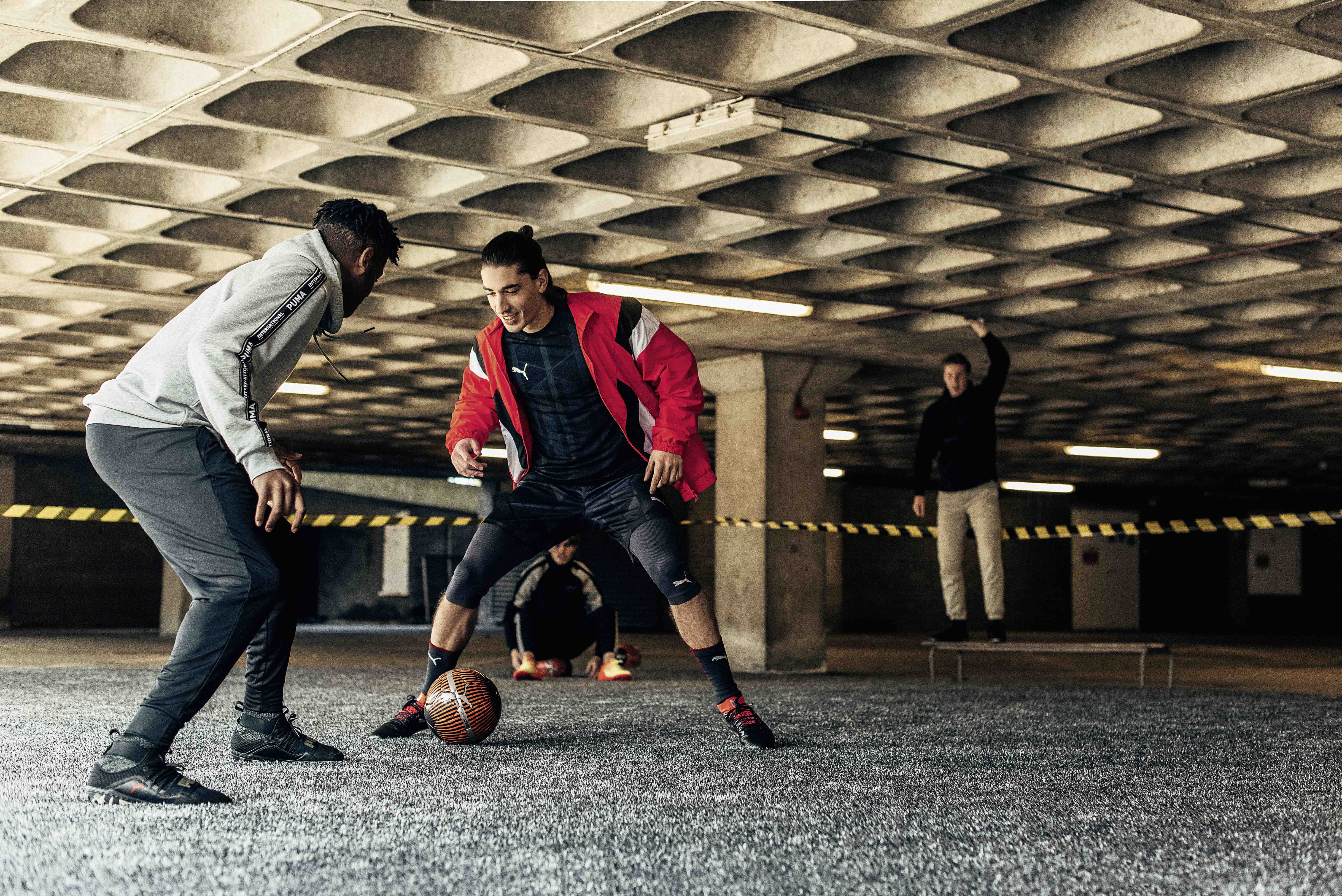 18SS_CONSUMER_TS_Football_PUMAONE_Q1_Action1_Bellerin_1558_CMYK