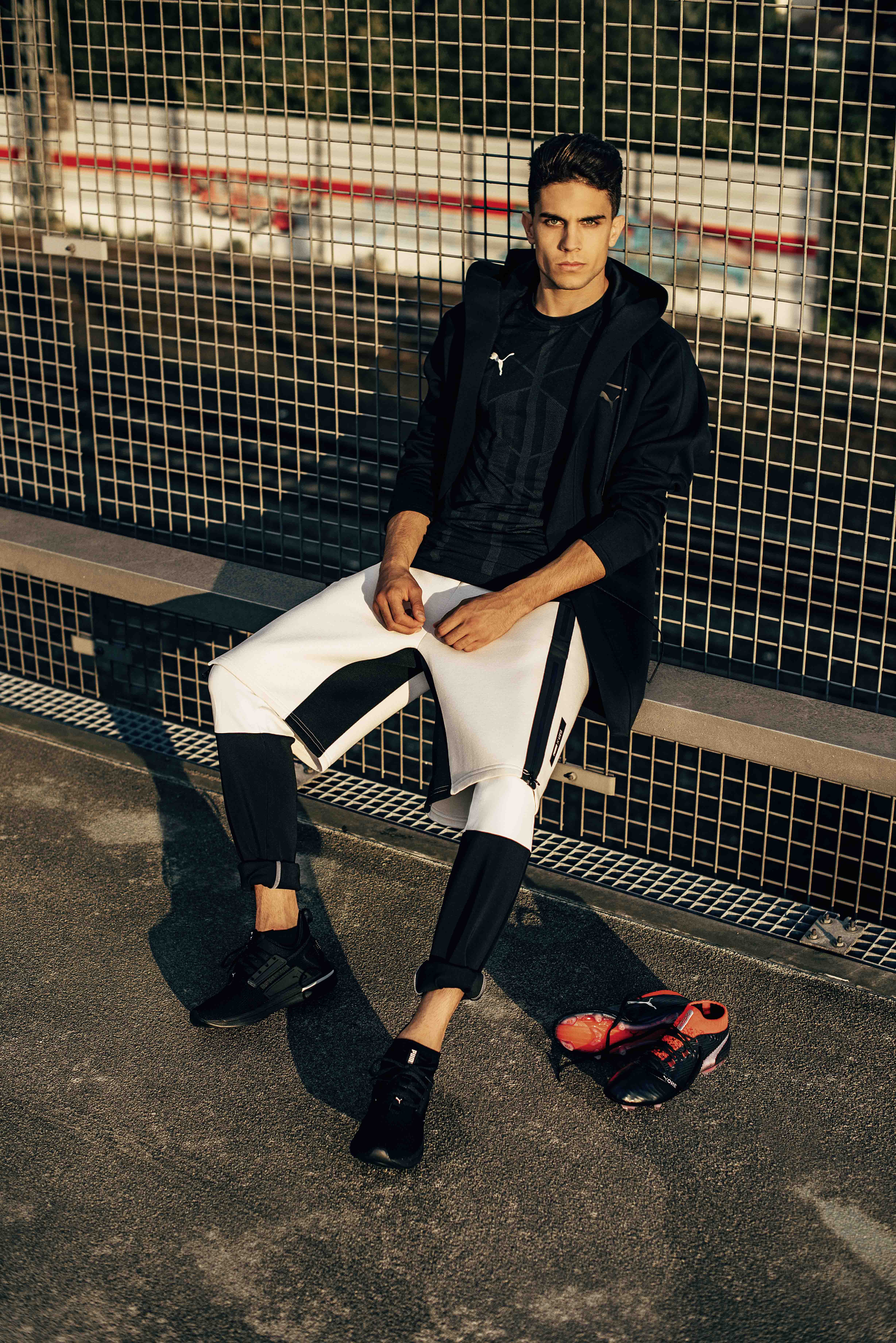 18SS_CONSUMER_TS_Football_PUMAONE_Q1_Portrait_Bartra_2221_CMYK