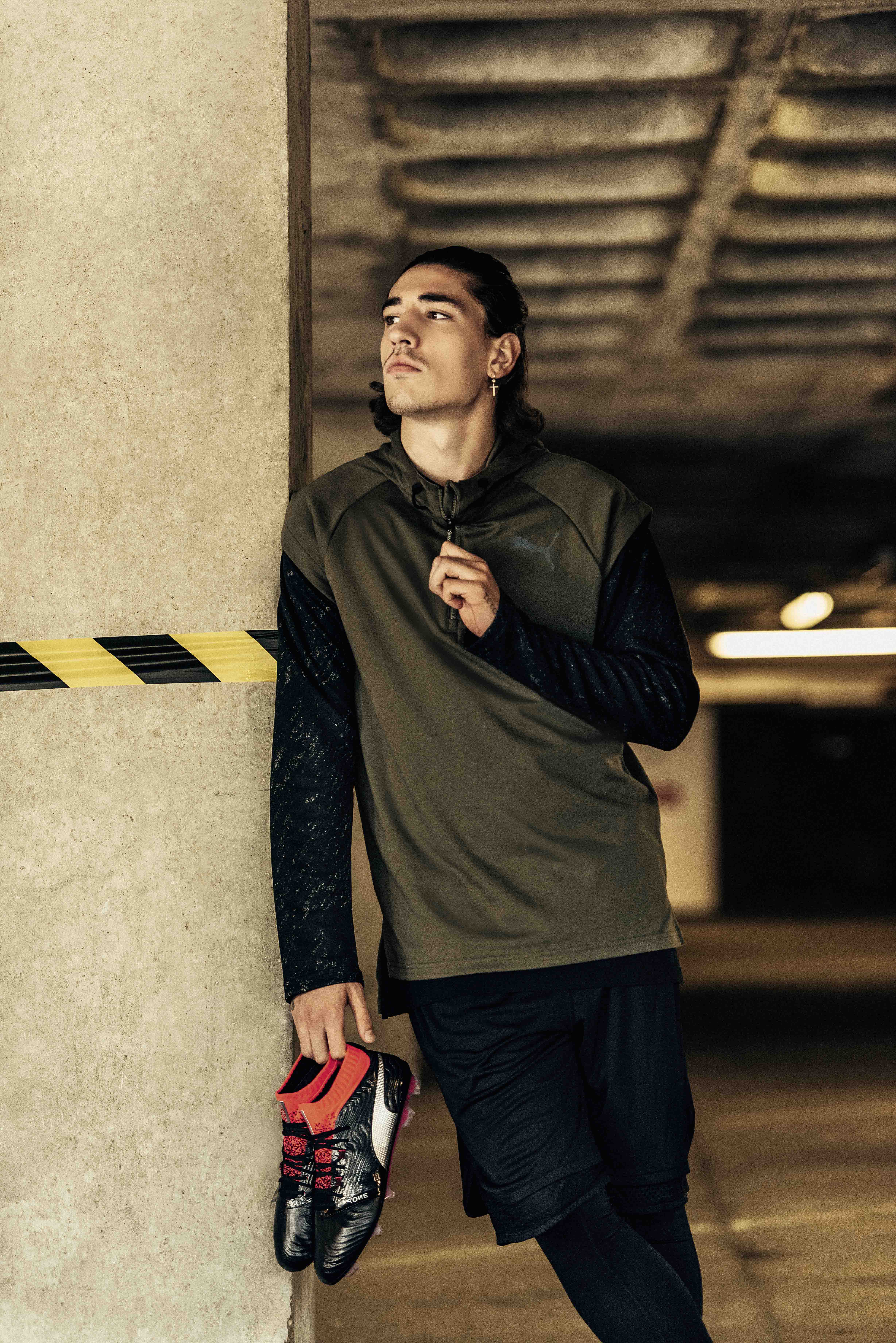 18SS_CONSUMER_TS_Football_PUMAONE_Q1_Portrait_Bellerin_2073_CMYK