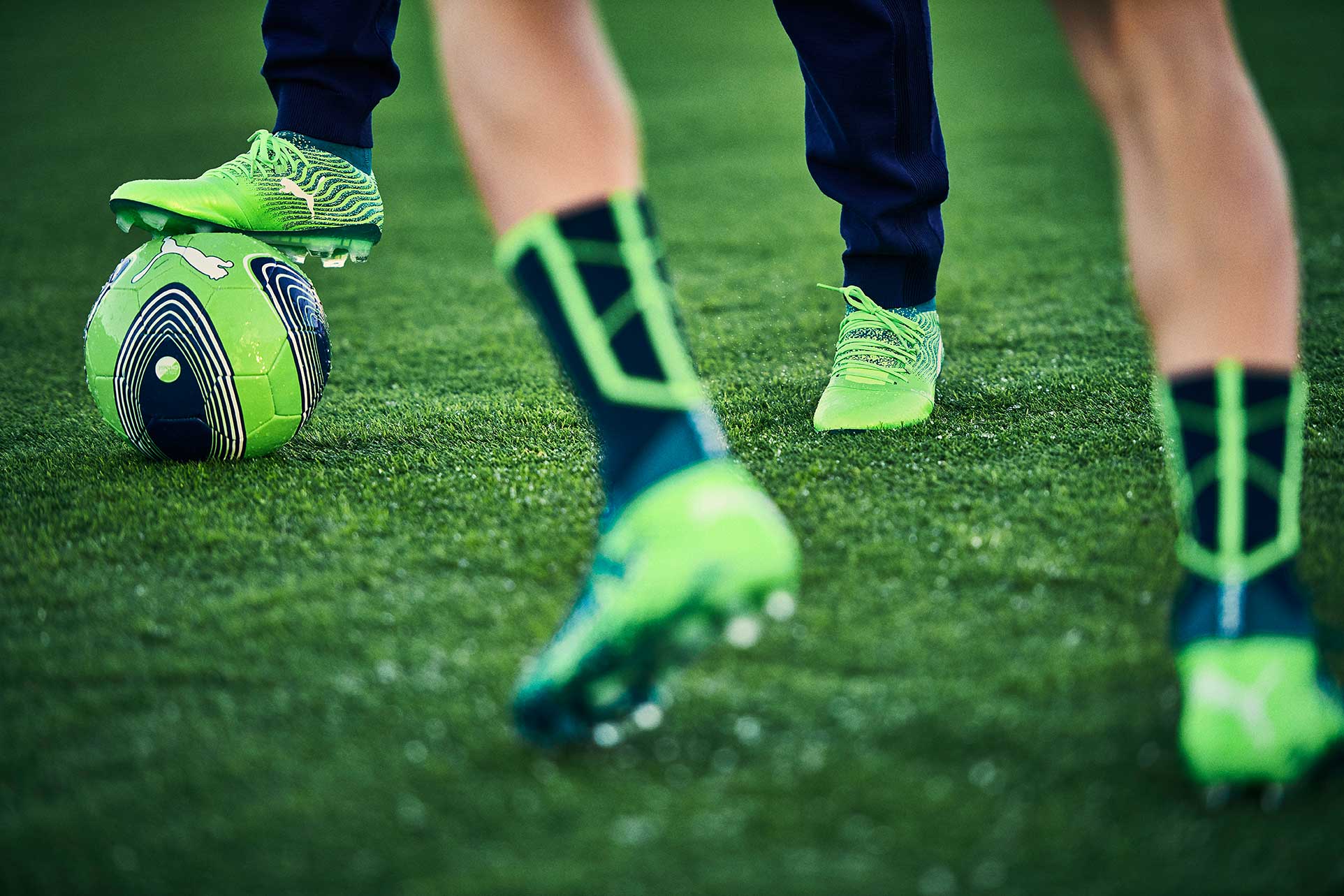 18SS_CONSUMER_TS_Football_FUTURE_Q2_Product_00638_RGB