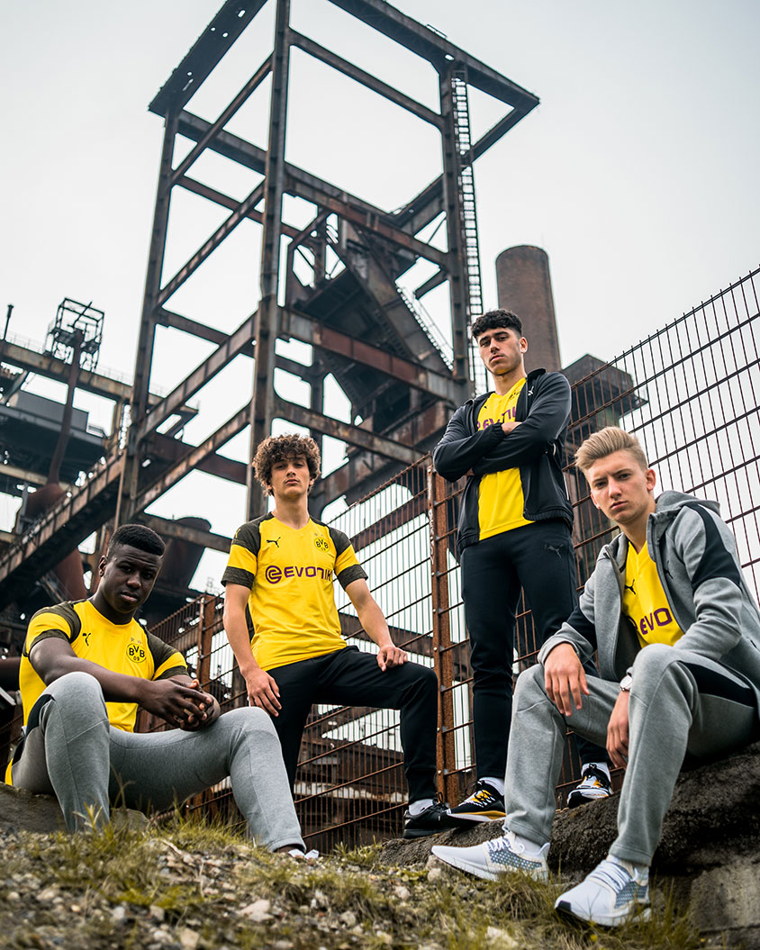 18AW_CONSUMER_TS_Football_BVB_Academy-Players_10