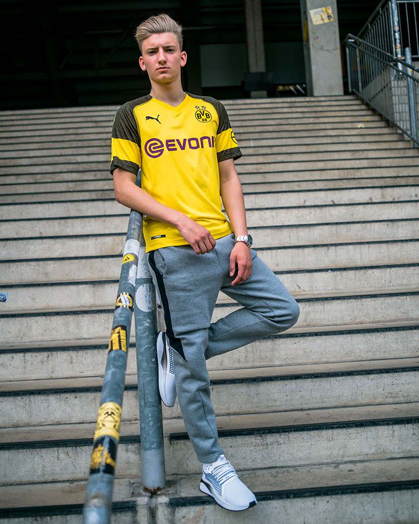 18AW_CONSUMER_TS_Football_BVB_Academy-Players_6