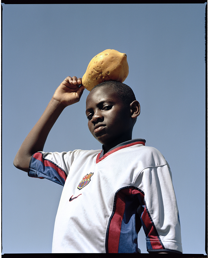 SimonHegerKnudsen-Ball-Photography-itsnicethat-04