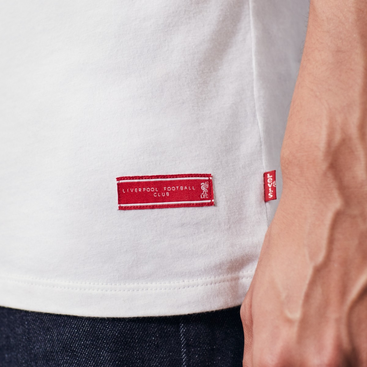 liverpool fc levis 2