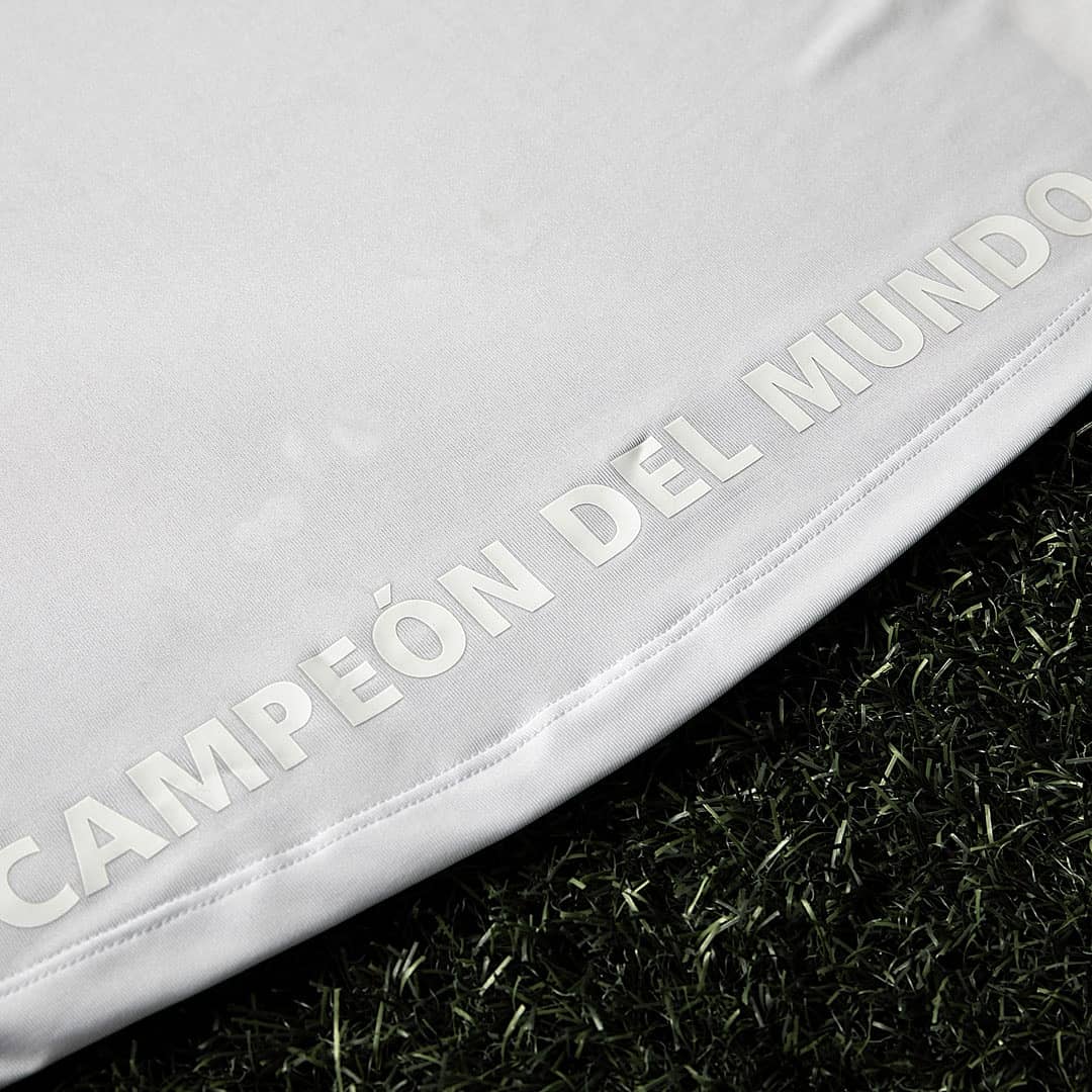 whiteout-umbro-estudiantes-kit-to-celebrate-50th-anniversary-of-intercontinental-cup-5