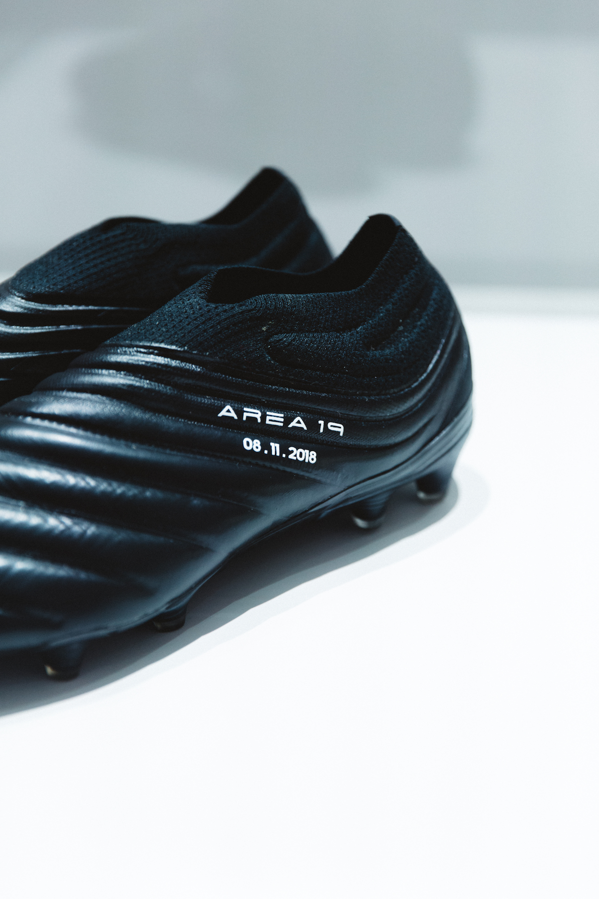 adidas football copa19+ milan lenders magazine 14