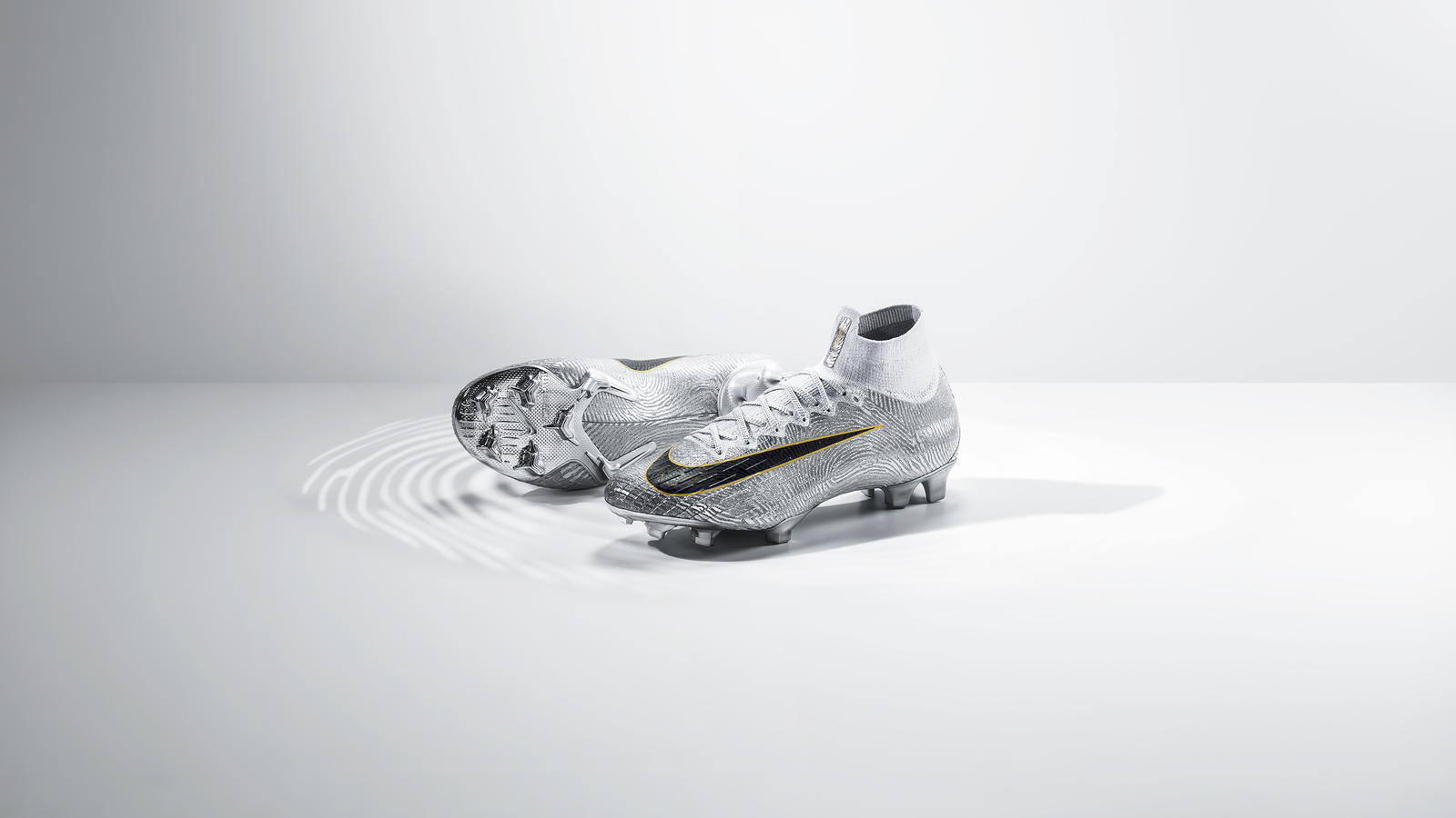 HO18_GFB_BALLONDOR_SUPERFLY_MERCURIAL_LR_hd_1600