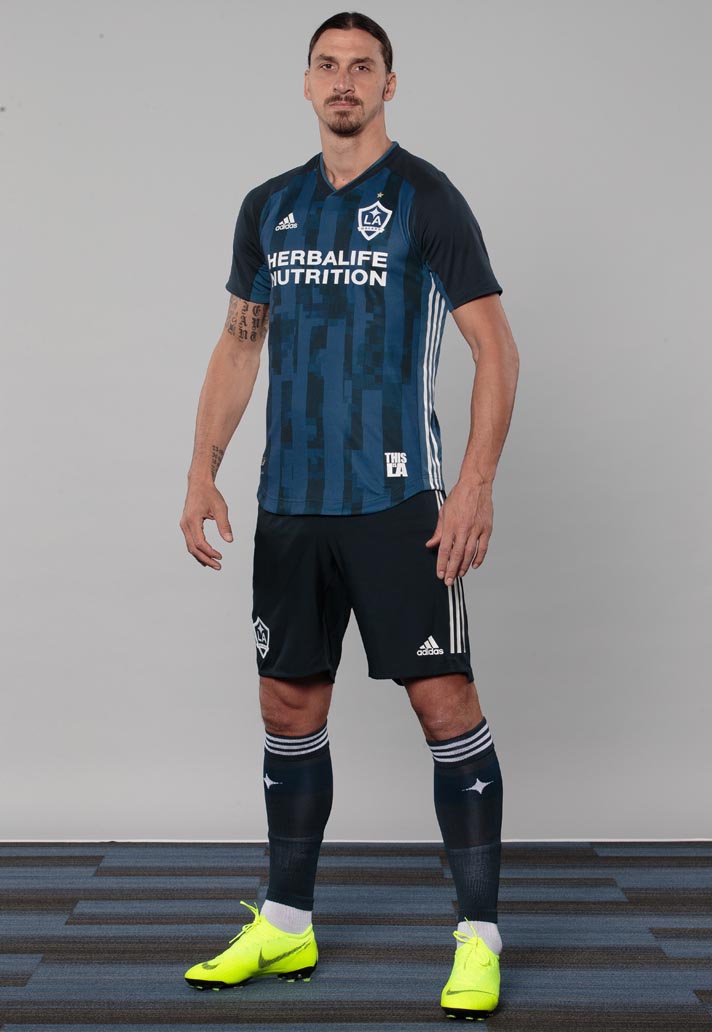 1-la-galaxy-away-2019