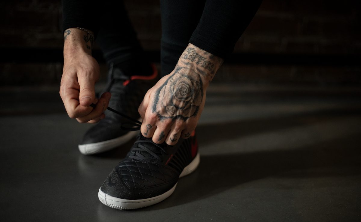 Lenders Magazine - Nike LunarGato II Anthracite Ember Glow 2