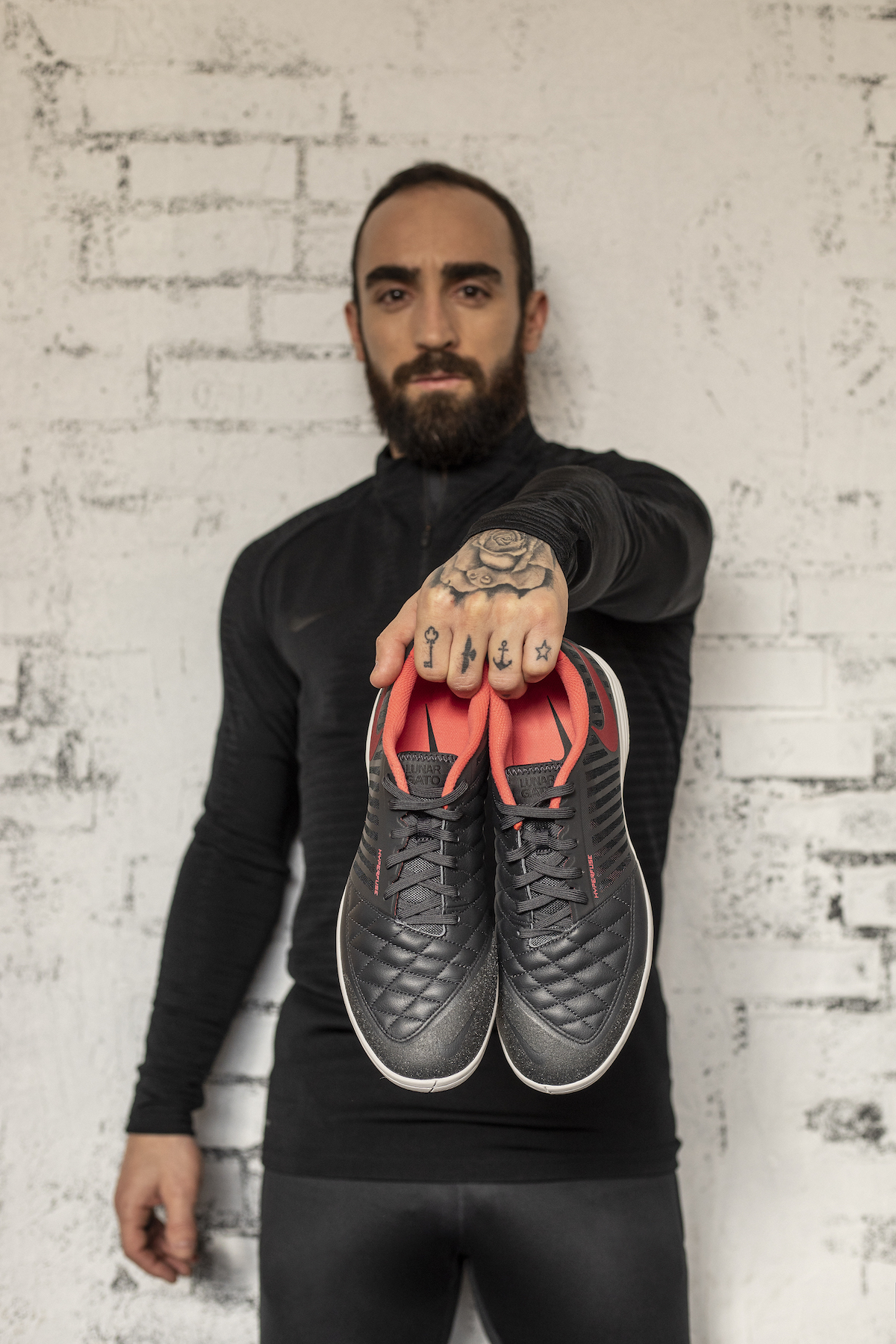 Lenders Magazine - Nike LunarGato II Anthracite Ember Glow 4