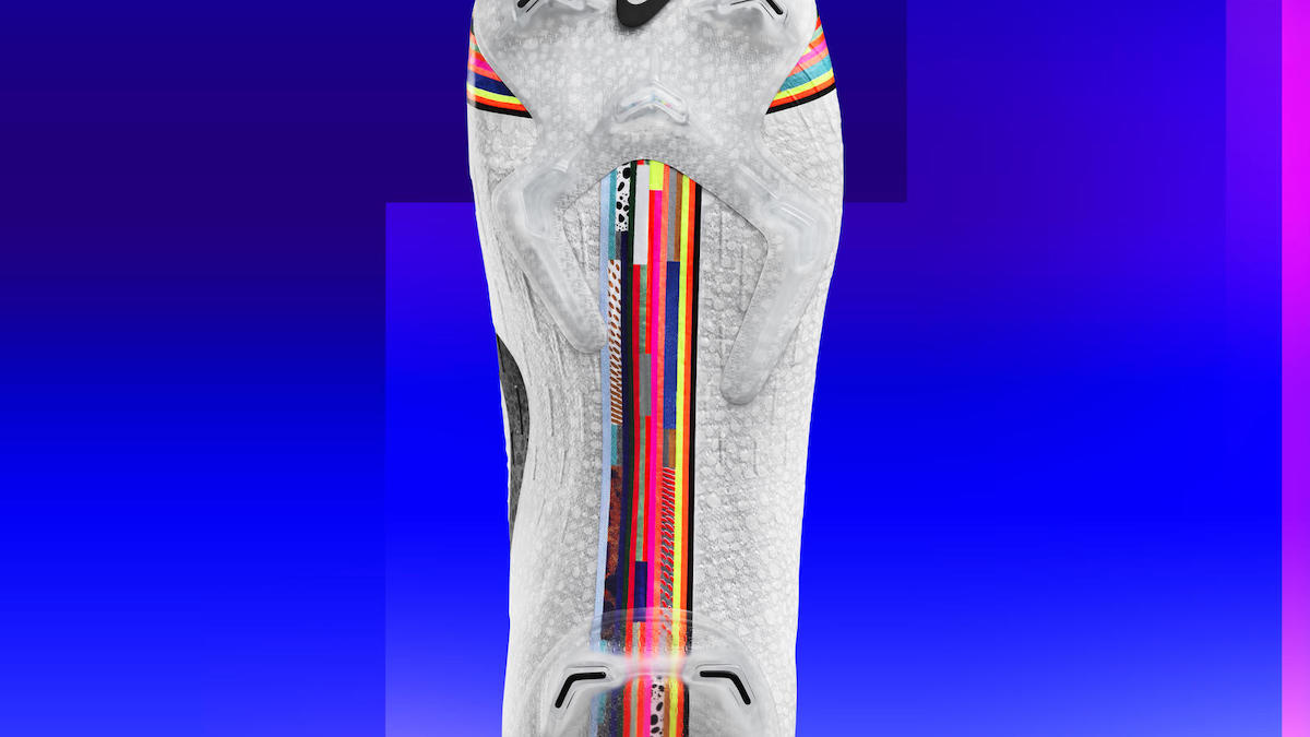 Lenders Magazine - Nike Mercurial 360 Superfly LVL UP 2