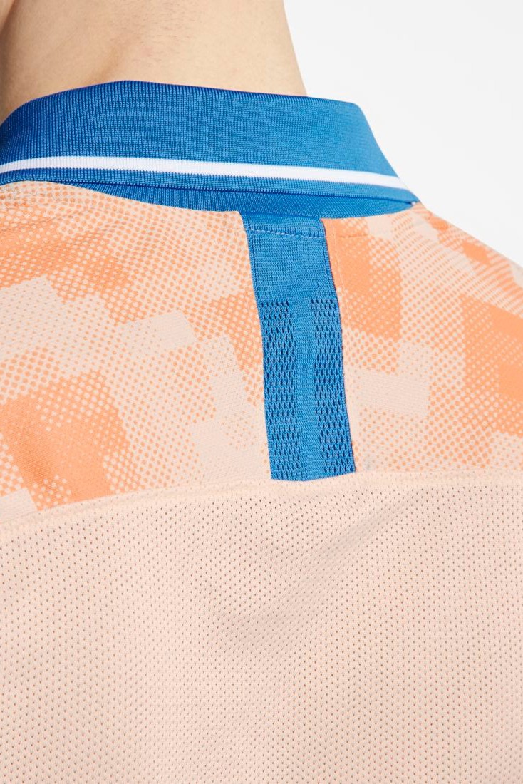 Lenders Magazine - Nike F.C. La Victoire 1